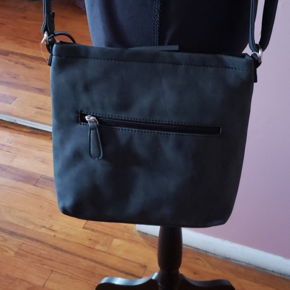 NICOLE MILLER 👜 - Picture 2 of 4